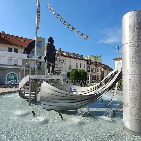 In - Balaton 43127 Siófok